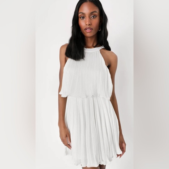 Lulus Celebrate Chic White Ruffled Plisse Halter Mini Dress size S NWT - Picture 4 of 4